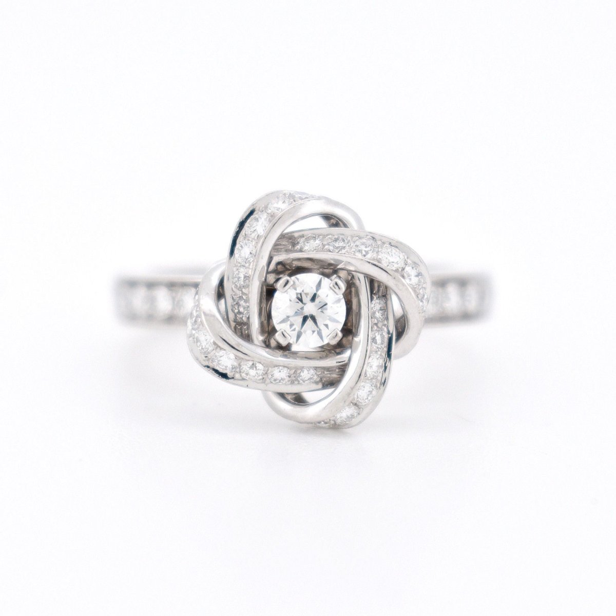 Boucheron - Peony Collection - Ring 18-carat white gold and 