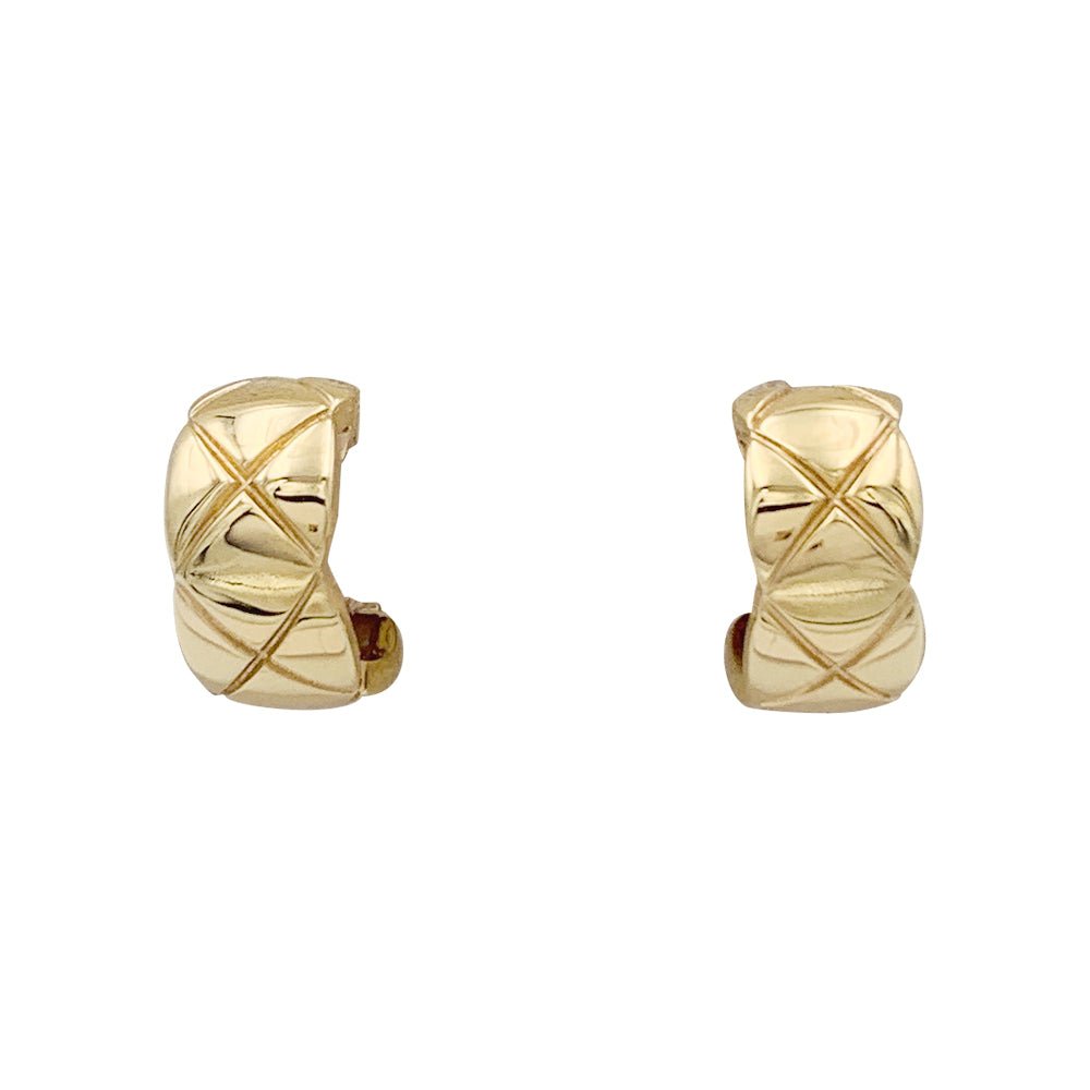 Chanel “Coco Crush” earrings in yellow gold