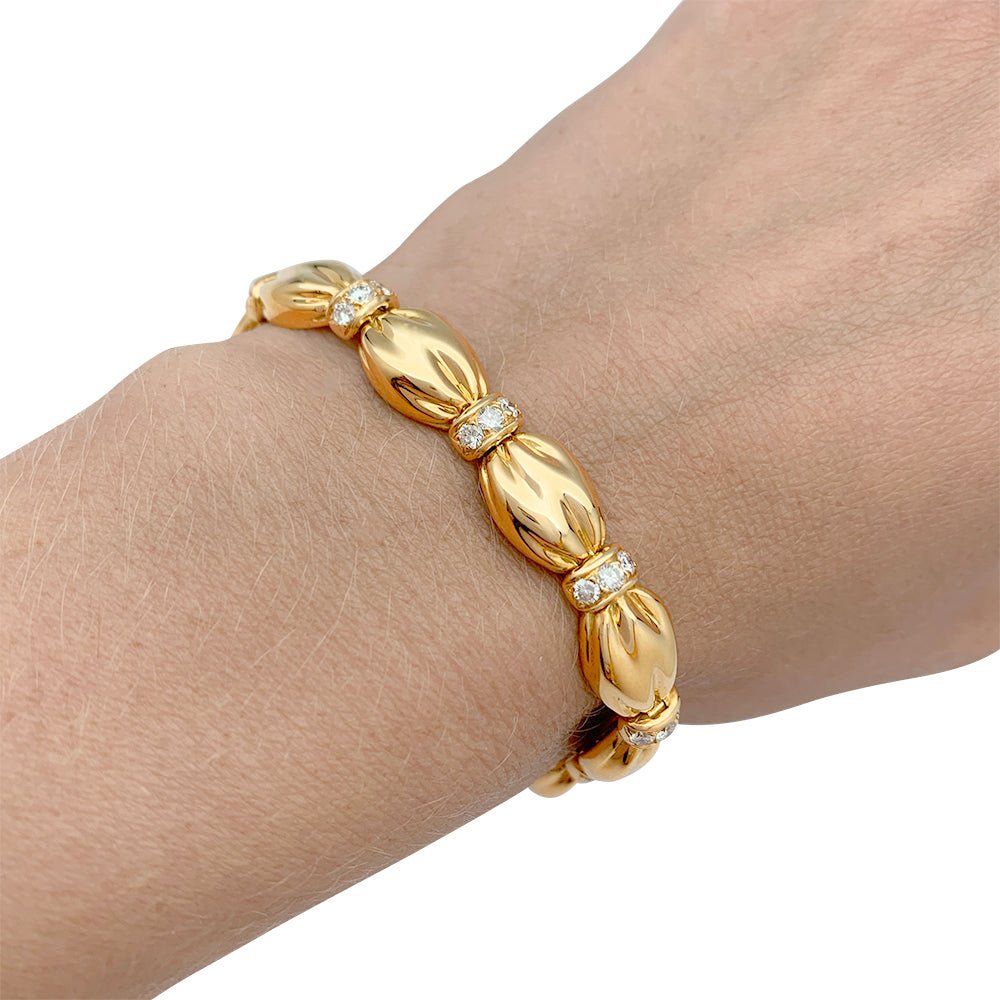 Bracelet VAN CLEEF & ARPELS, "Drapé", or jaune, diamants - Castafiore