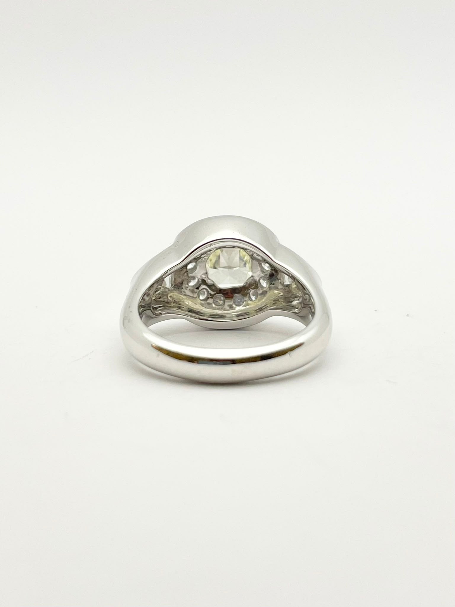 White Gold Signet Ring with Diamonds