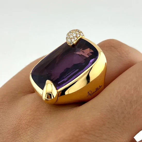 POMELLATO Cocktail Ring in yellow gold, Amethyst, and Diamonds