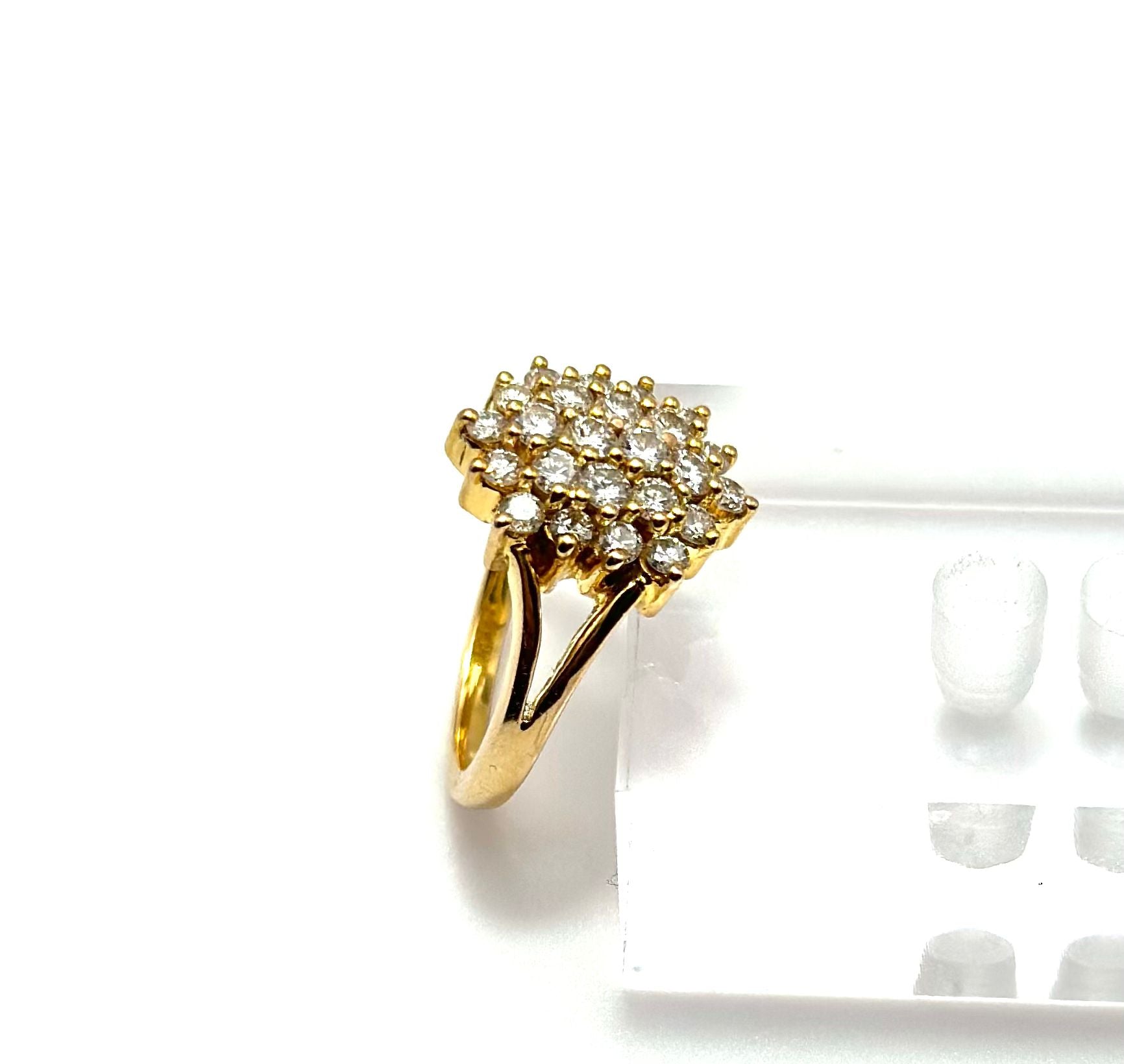 Bague Marguerite en or jaune et diamants