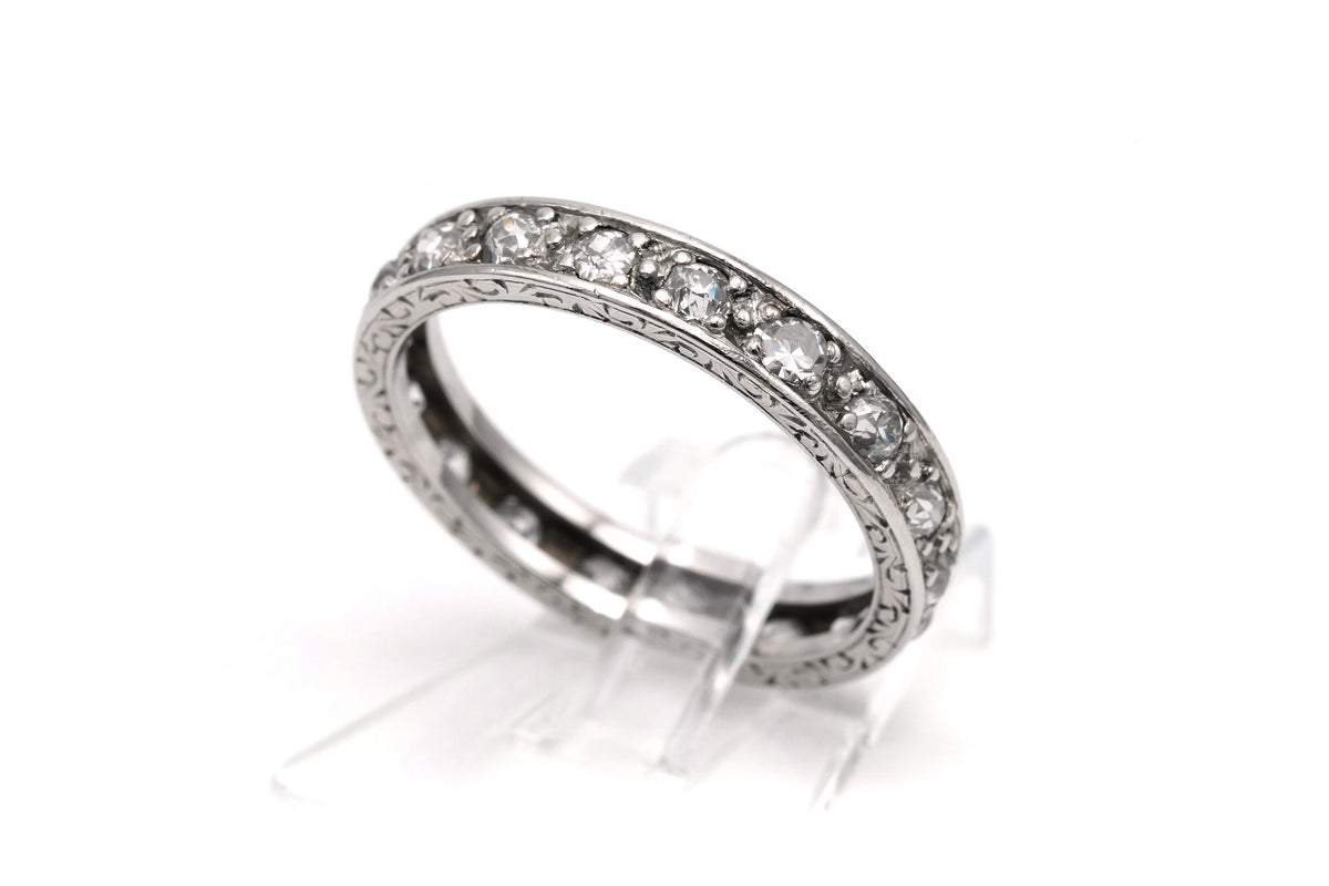 Bague Alliance en or blanc et diamants