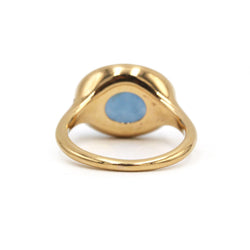 Yellow gold ring with diamonds and chalcedony
