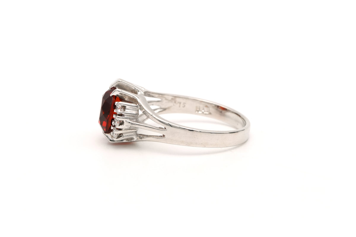 Bague Entourage en or blanc, citrine et diamants
