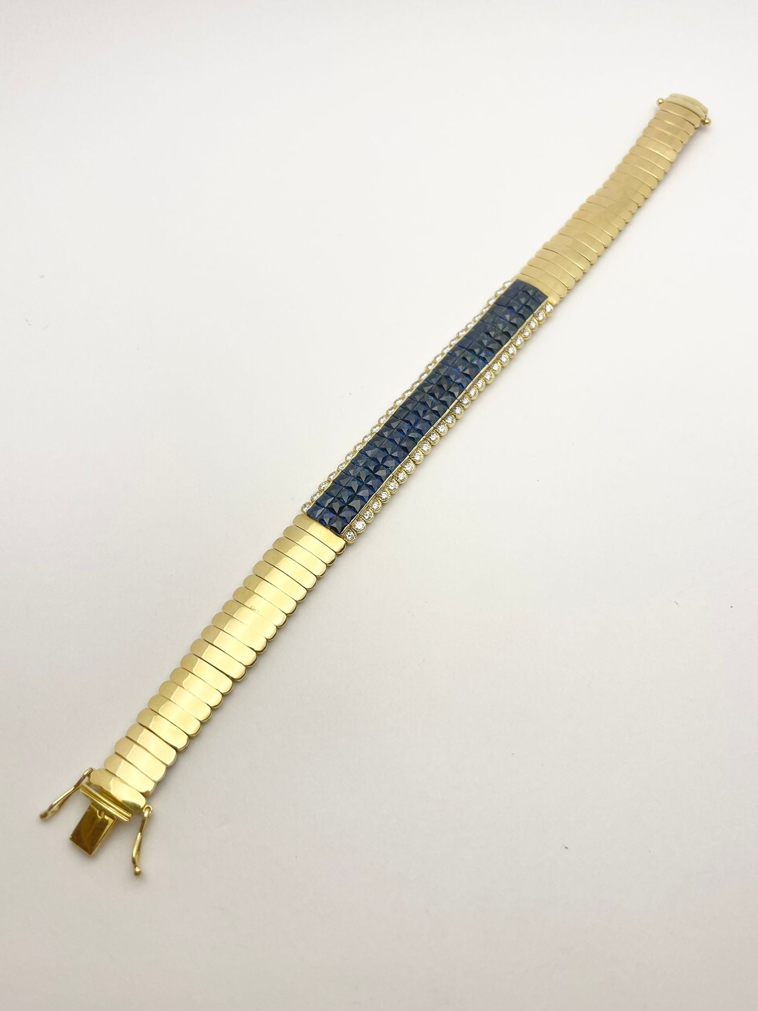 Link Bracelet in Yellow gold, Sapphires and Diamonds