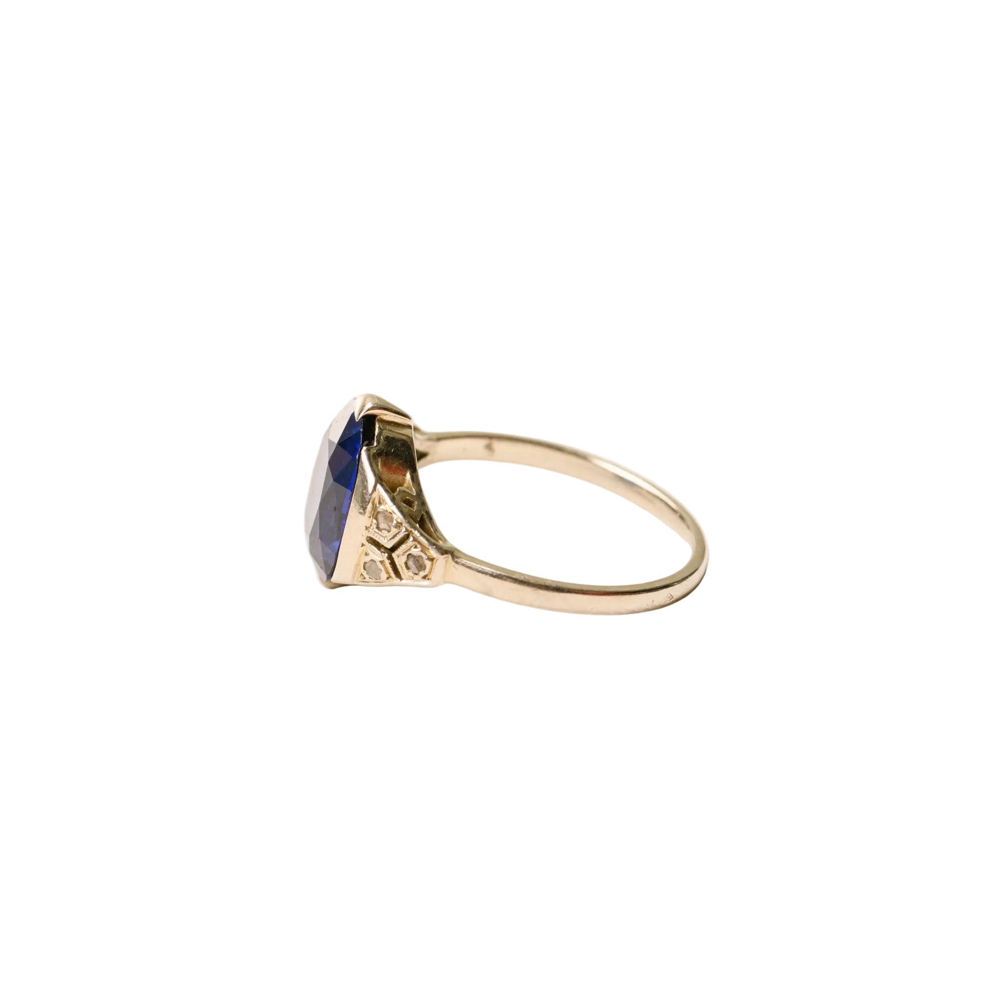 White Gold Solitaire Ring with Diamonds