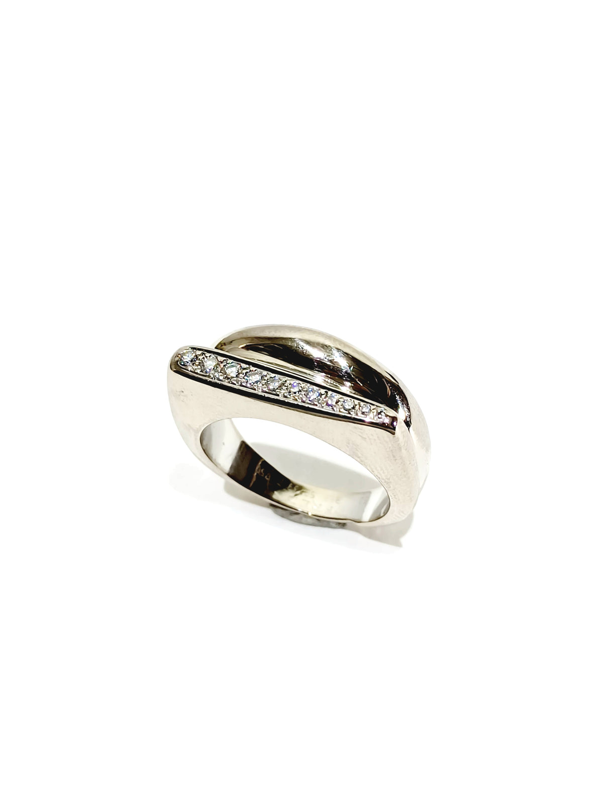FRED "Success" ring in white gold and diamonds