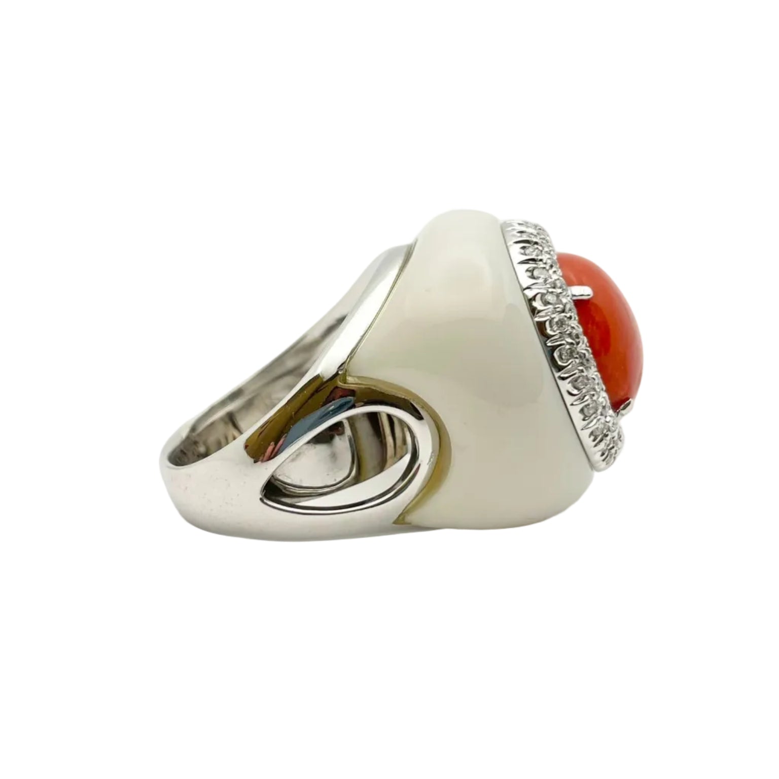 LUCIANO SOMENZI Cocktail Ring in white gold, Agate, Coral, and Diamonds