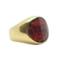 POMELLATO Signet ring in yellow gold and garnet