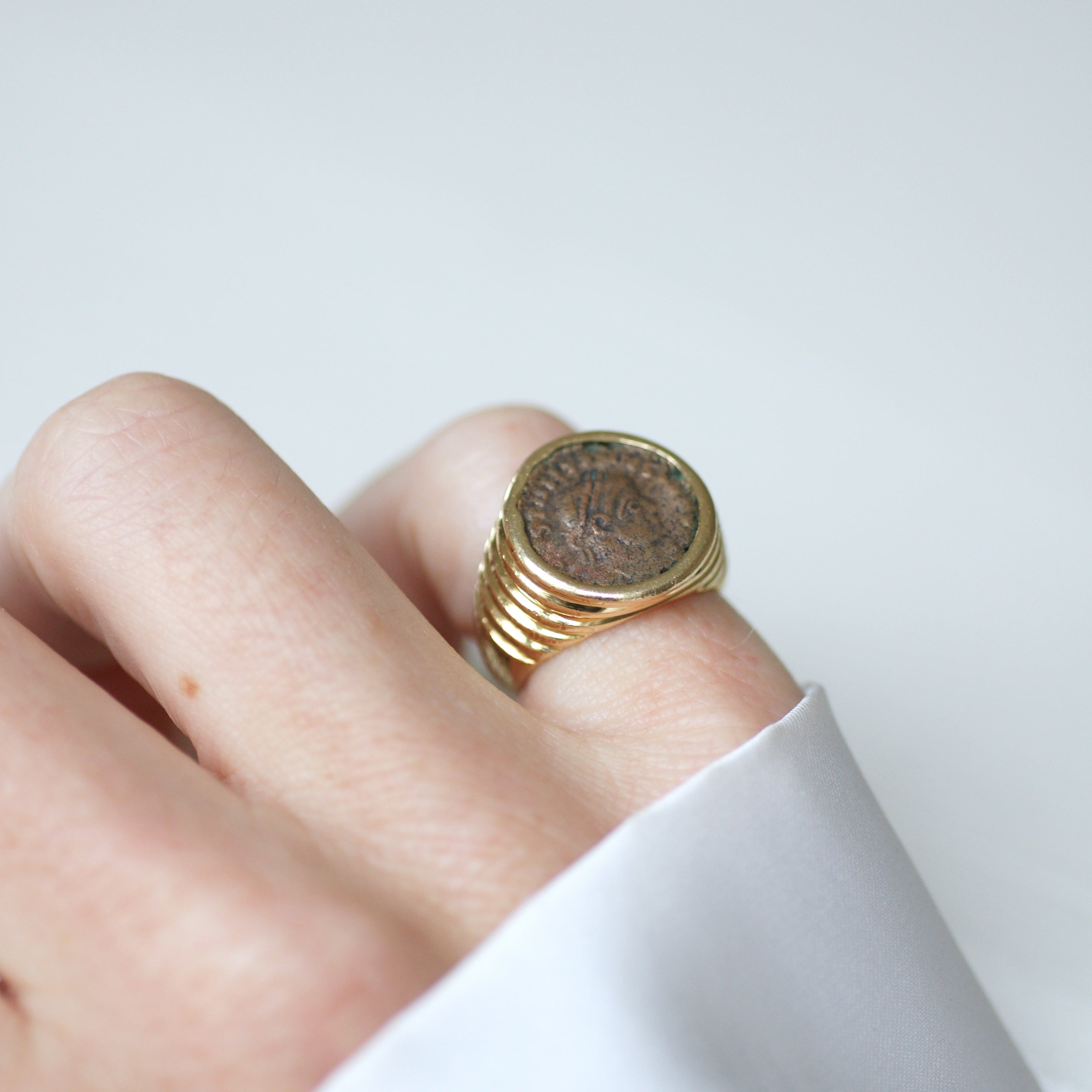 Ring BULGARI "Monete" in yellow gold