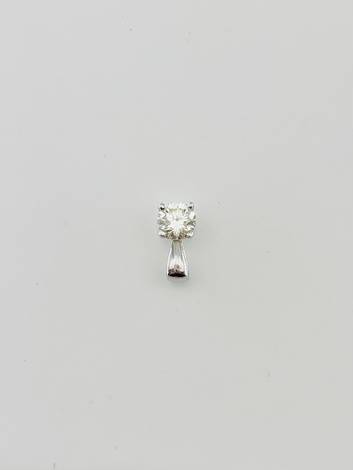 White Gold and Diamond Pendant