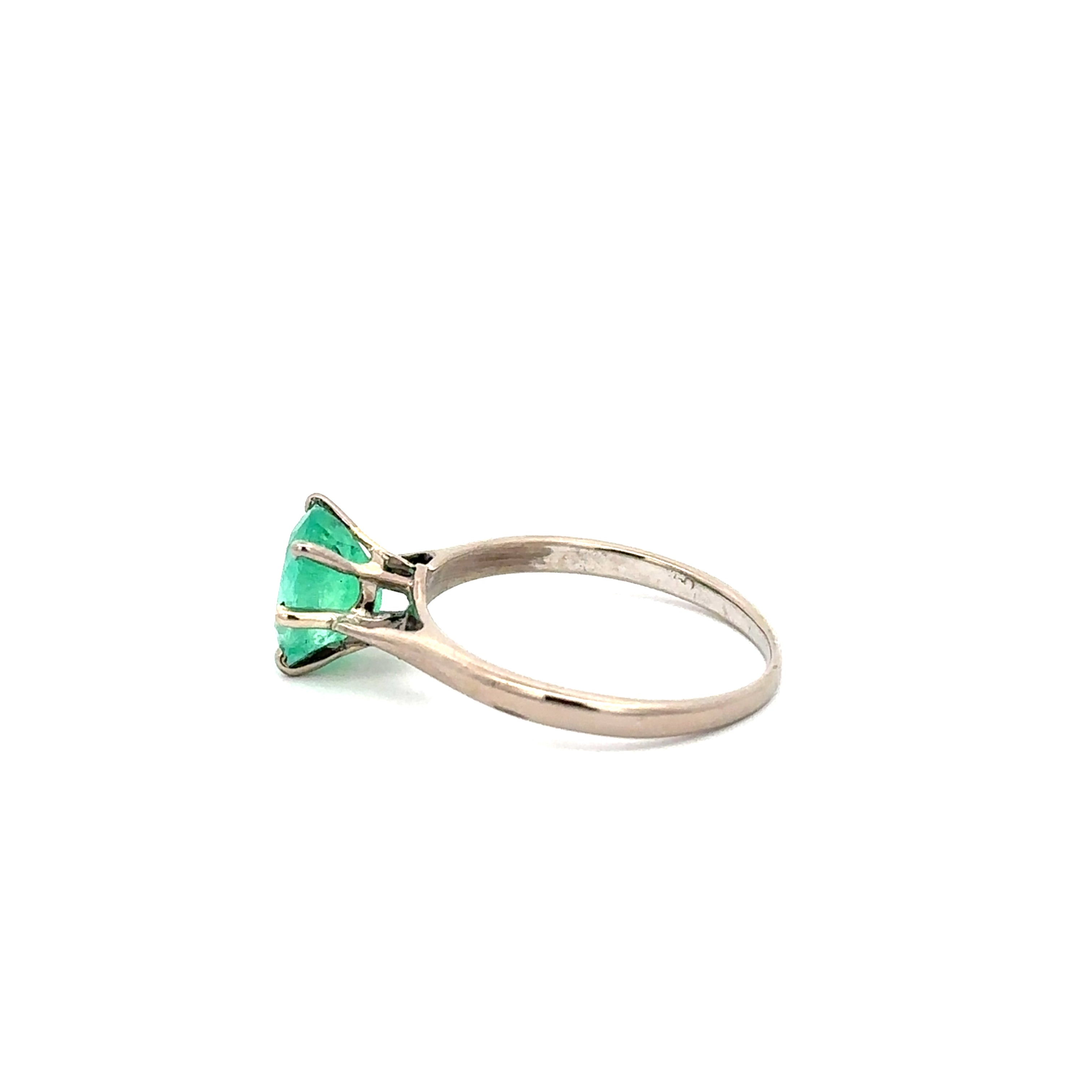 White Gold Solitaire Ring with Emerald