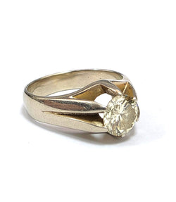 White Gold Solitaire Ring with Diamond