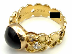 VAN CLEEF & ARPELS. Vintage ring in 18K yellow gold, Onyx, and Diamonds