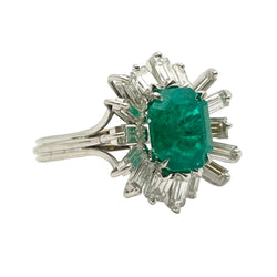 Marguerite Ring in White Gold, Emerald, and Diamonds