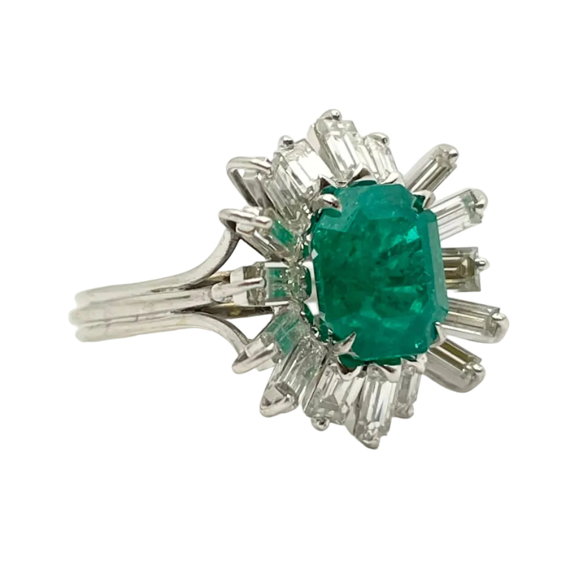 Marguerite Ring in White Gold, Emerald, and Diamonds