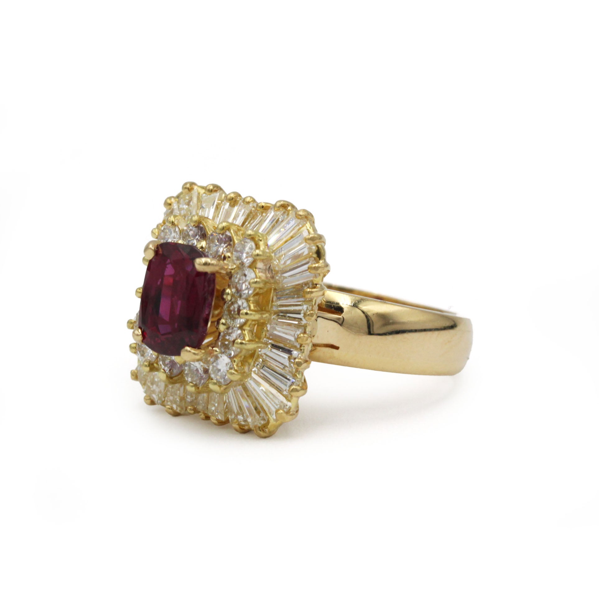 Entourage Ring in yellow gold, rubies, and diamonds