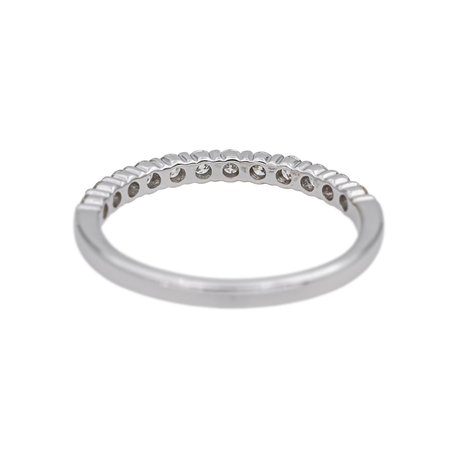 Bague Alliance en or blanc et diamants