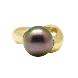 Yellow Gold Solitaire Ring with a Pearl