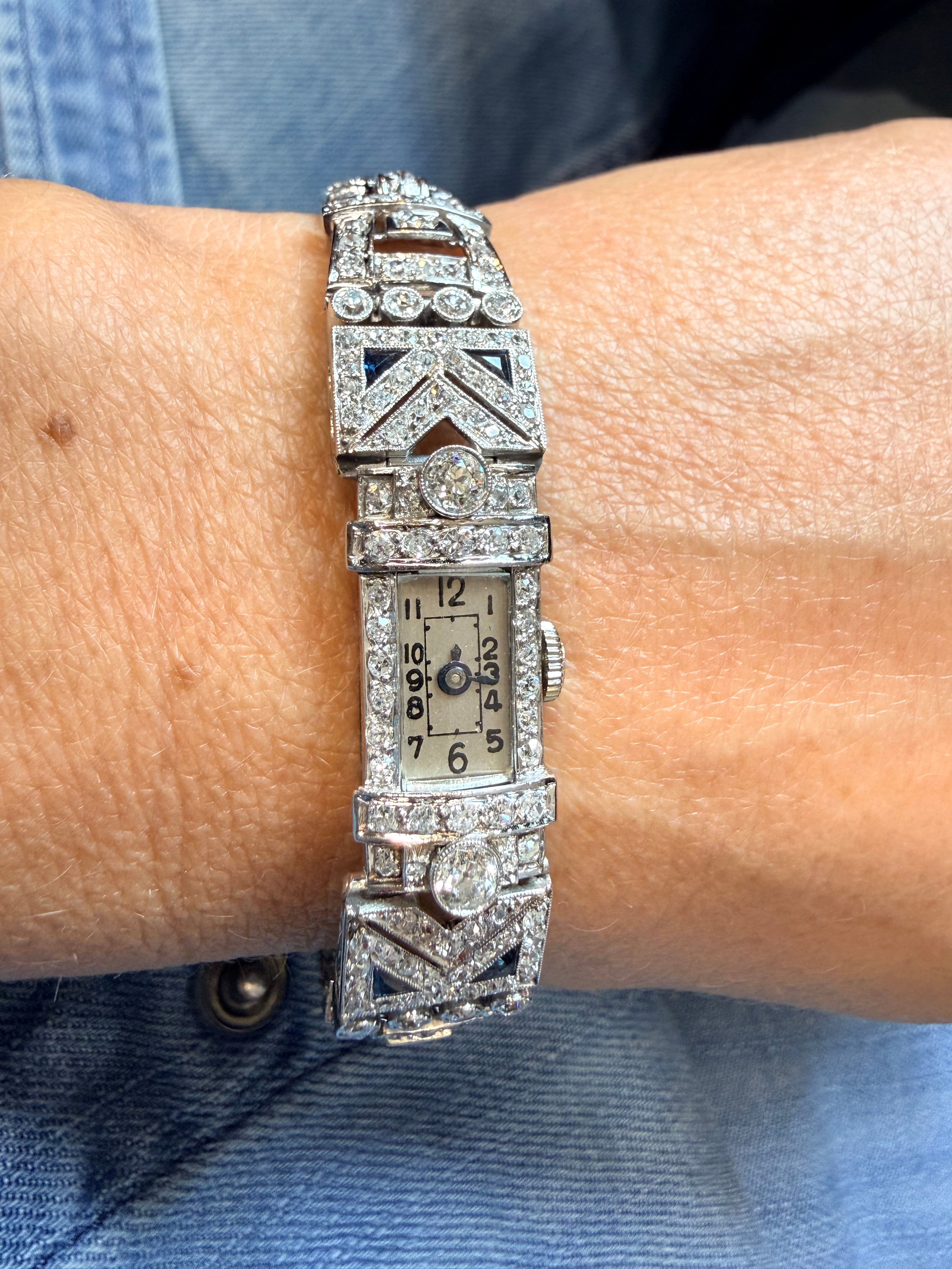 Art Deco ladies' watch in Platinum and Diamonds