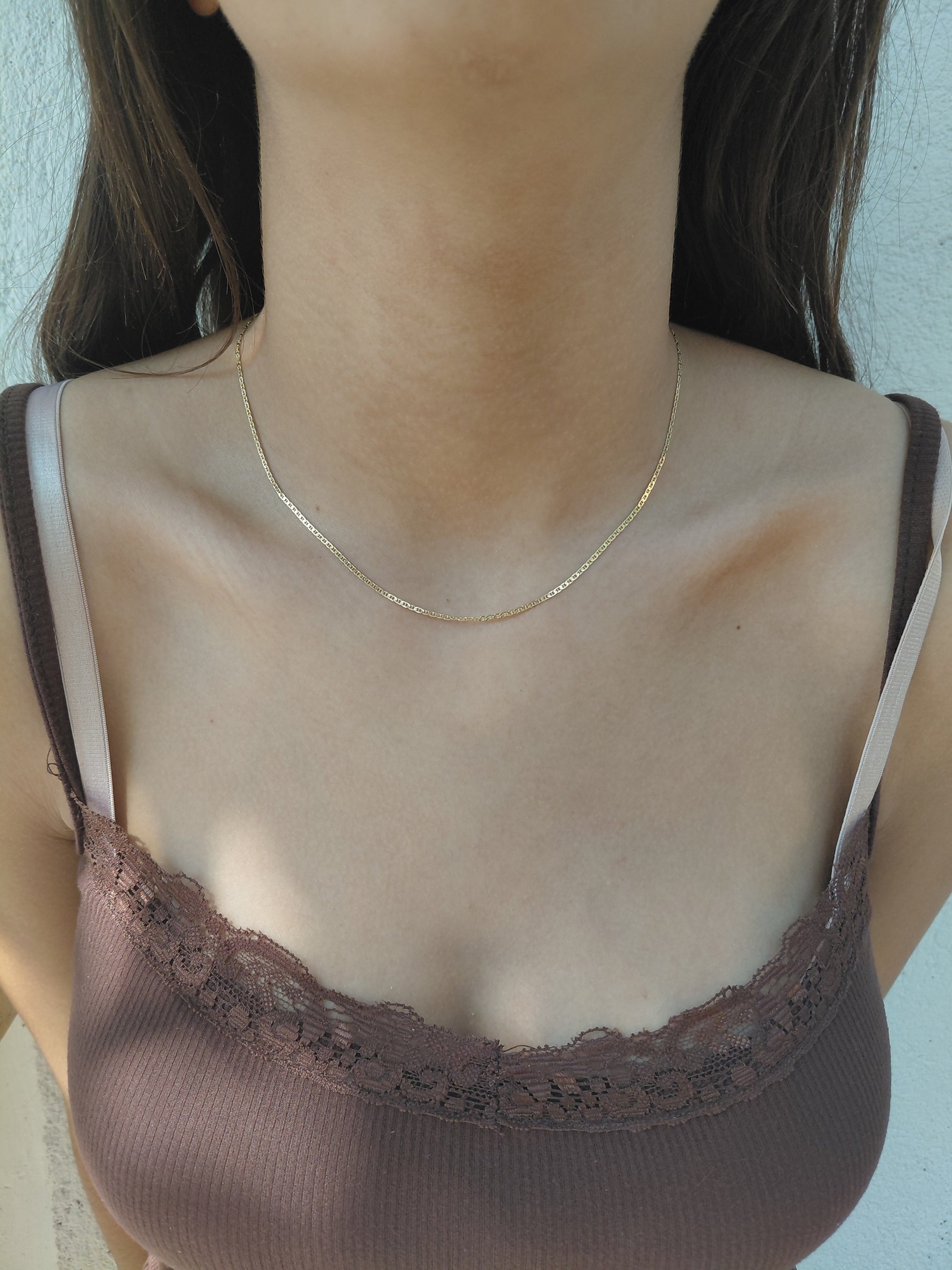 Yellow gold chain with marine-style links