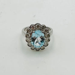 Bague Marguerite en or blanc, aigue-marine et diamants