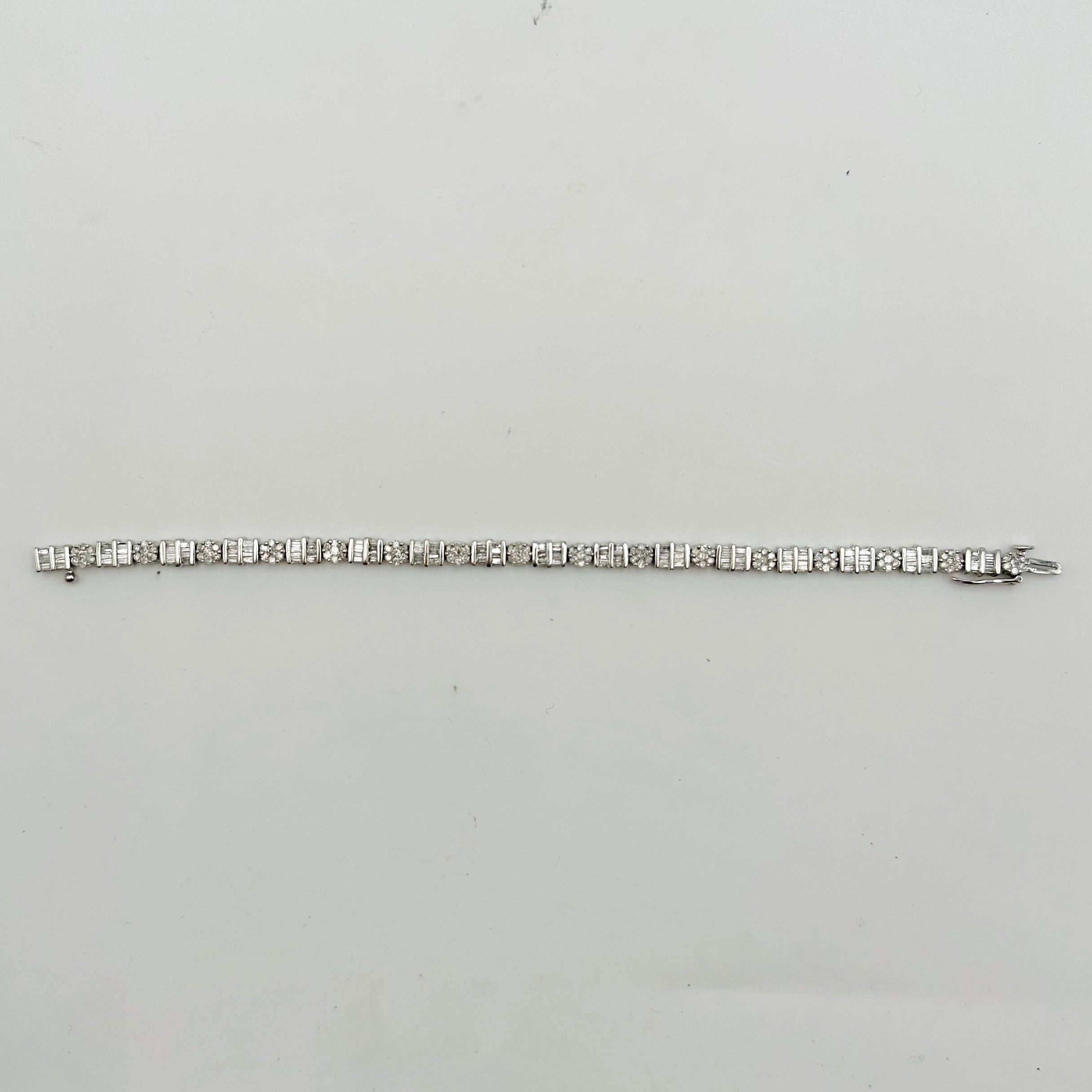 Bracelet en or blanc et diamants