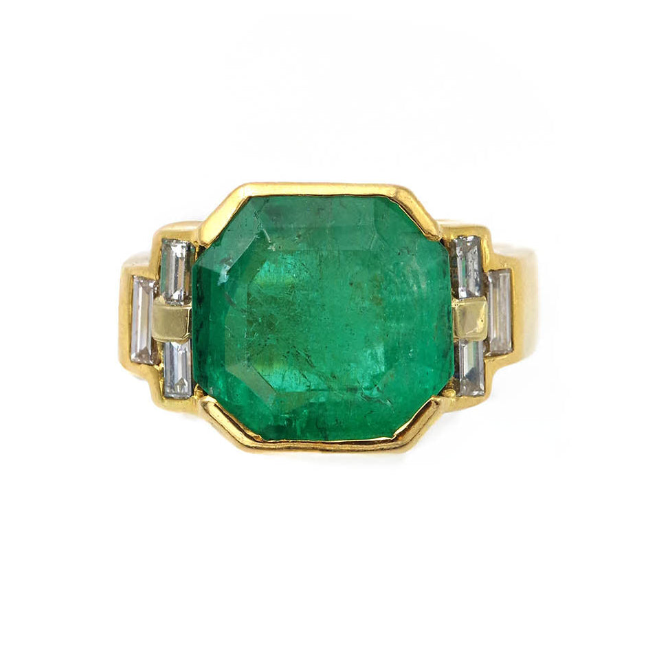 Yellow gold, emerald and diamond Ring