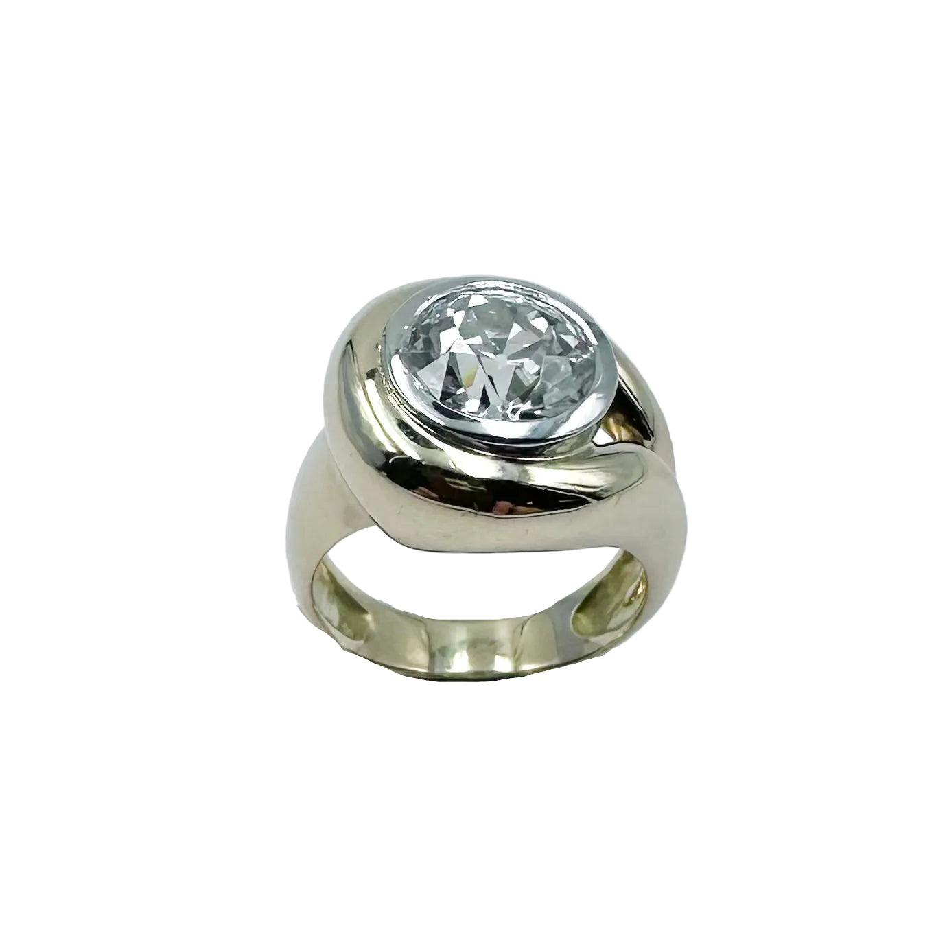 Yellow gold, Platinum and Diamond Solitaire Ring