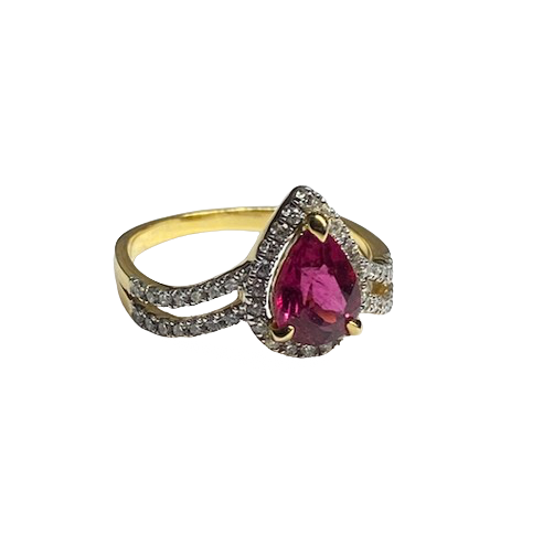 Entourage Ring in yellow gold, rubellite Tourmaline, and diamonds