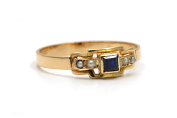 Yellow gold ring with pearls and sapphires