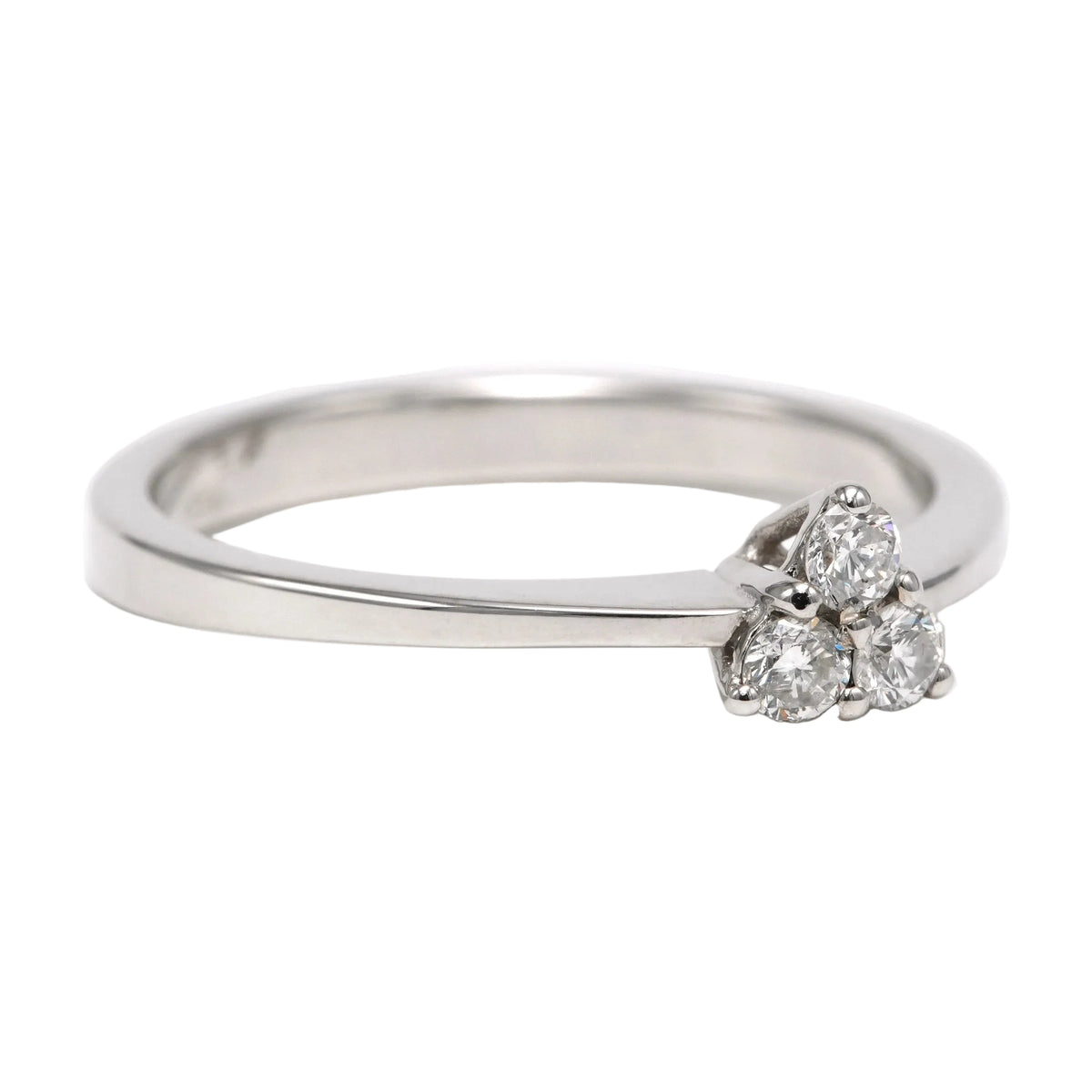 Trilogy Ring in White Gold and Diamonds