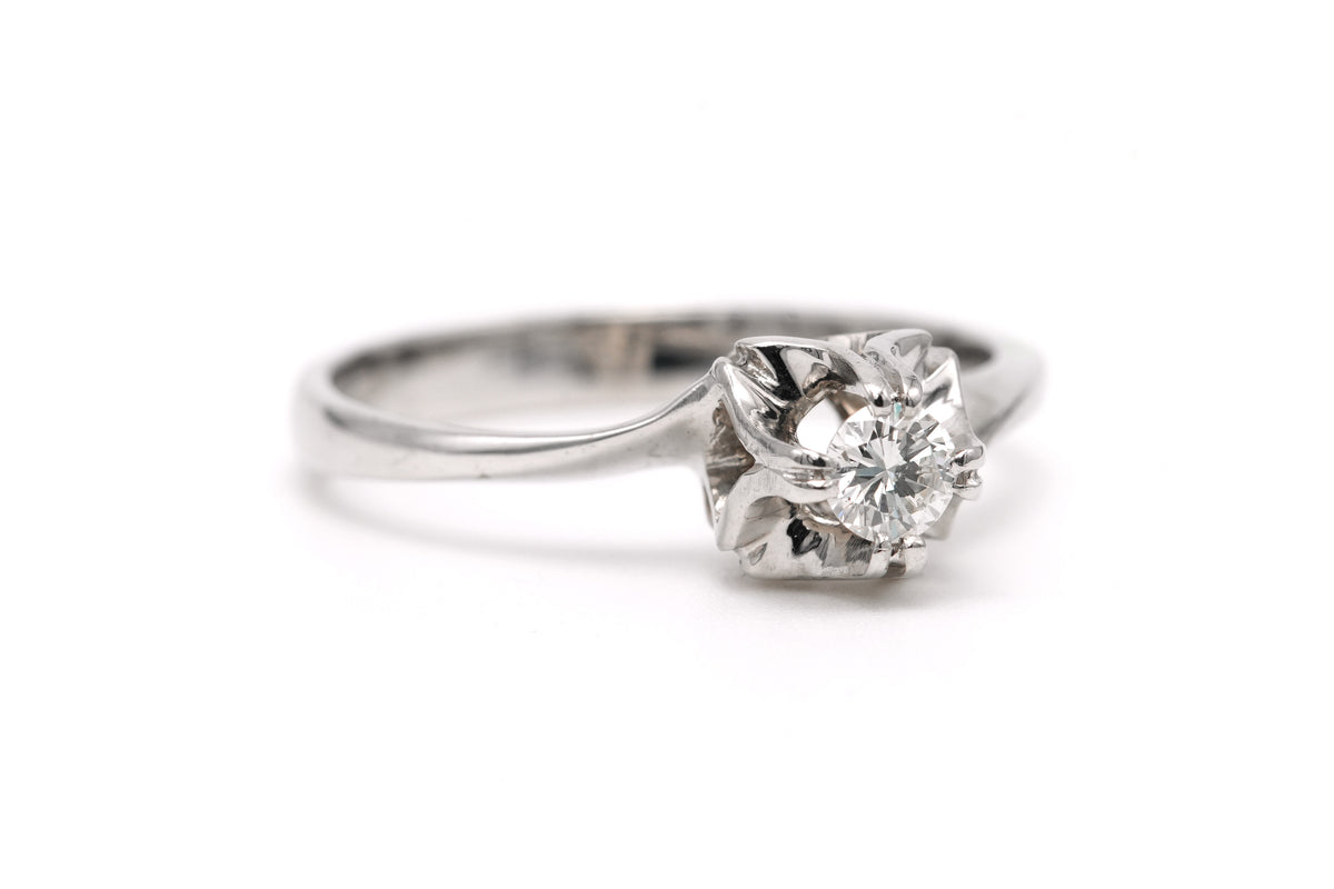 White Gold Solitaire Ring with Diamond