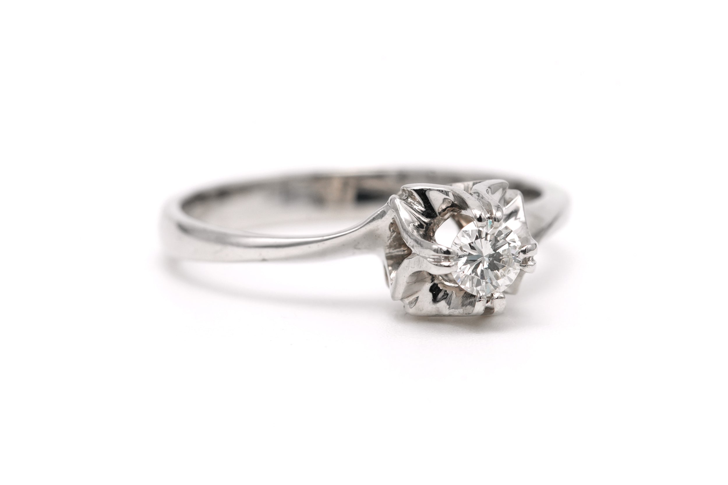 White Gold Solitaire Ring with Diamond