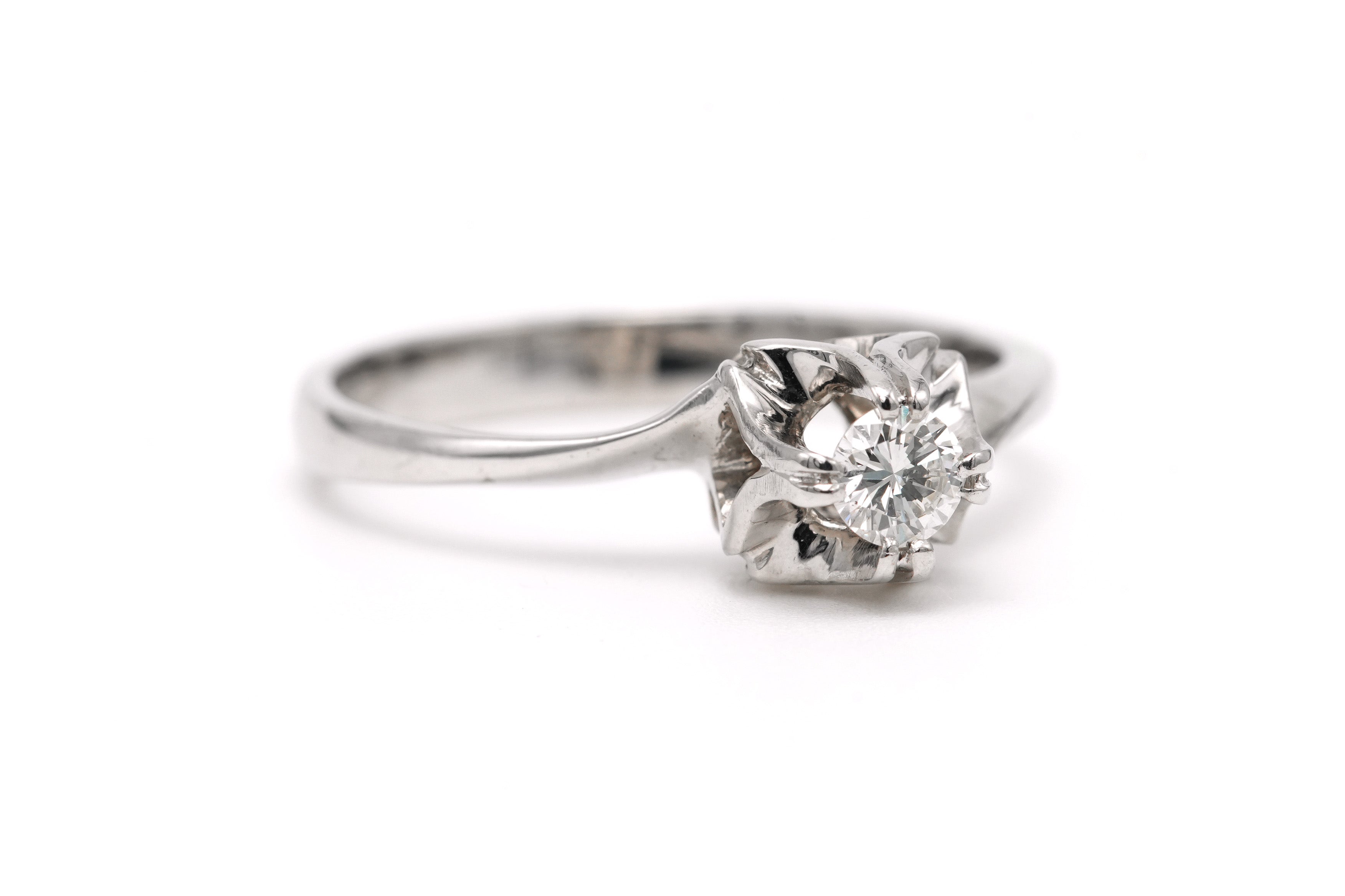 White Gold Solitaire Ring with Diamond