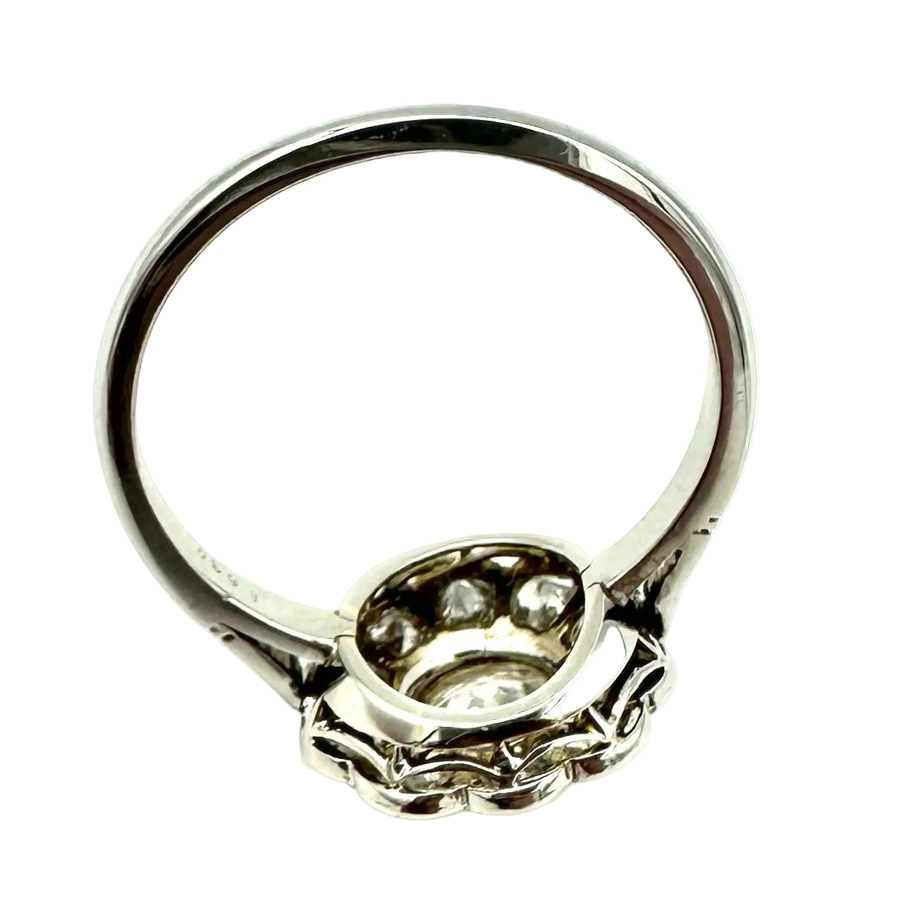 Daisy Ring in Platinum and Diamonds