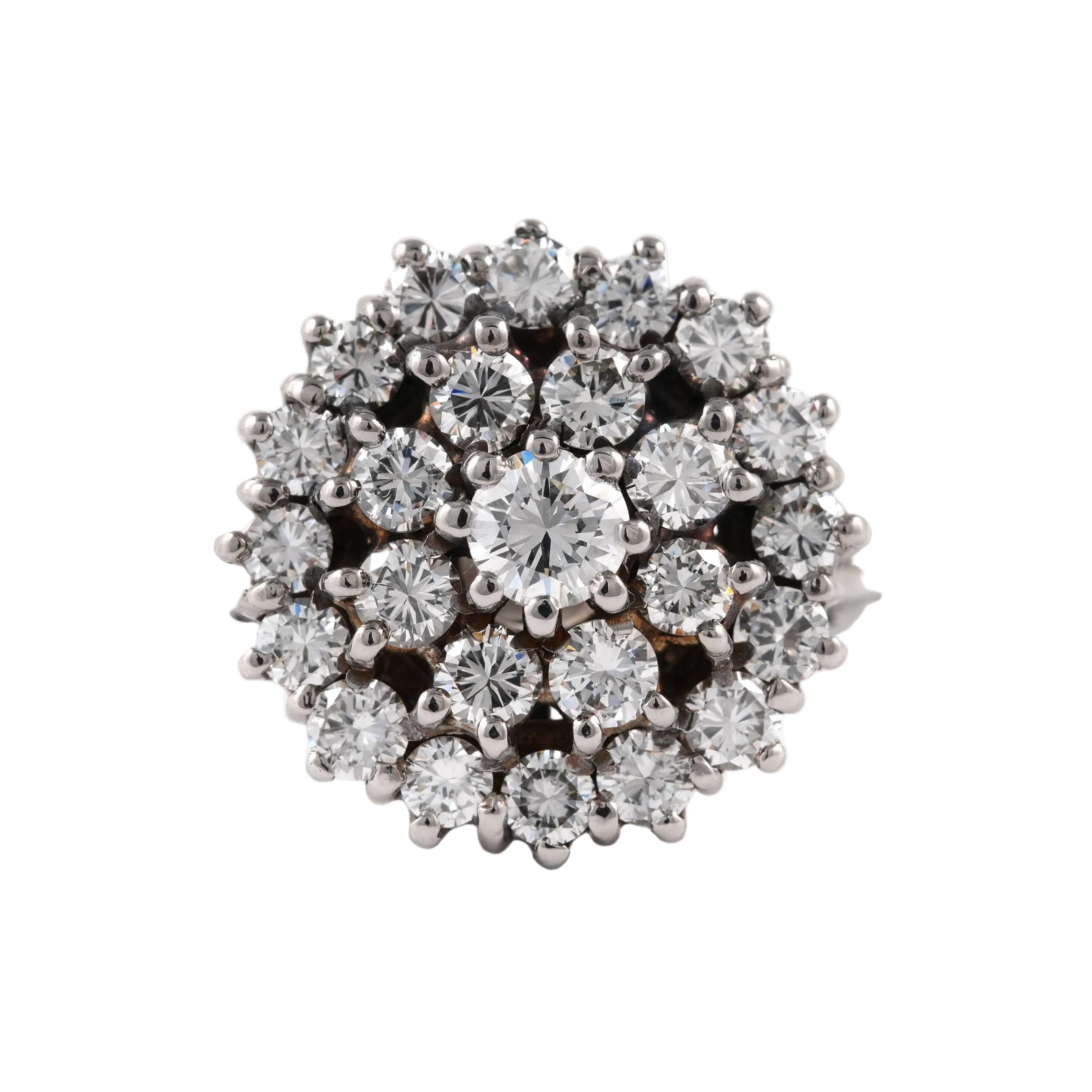 Entourage Ring in White Gold and Diamonds