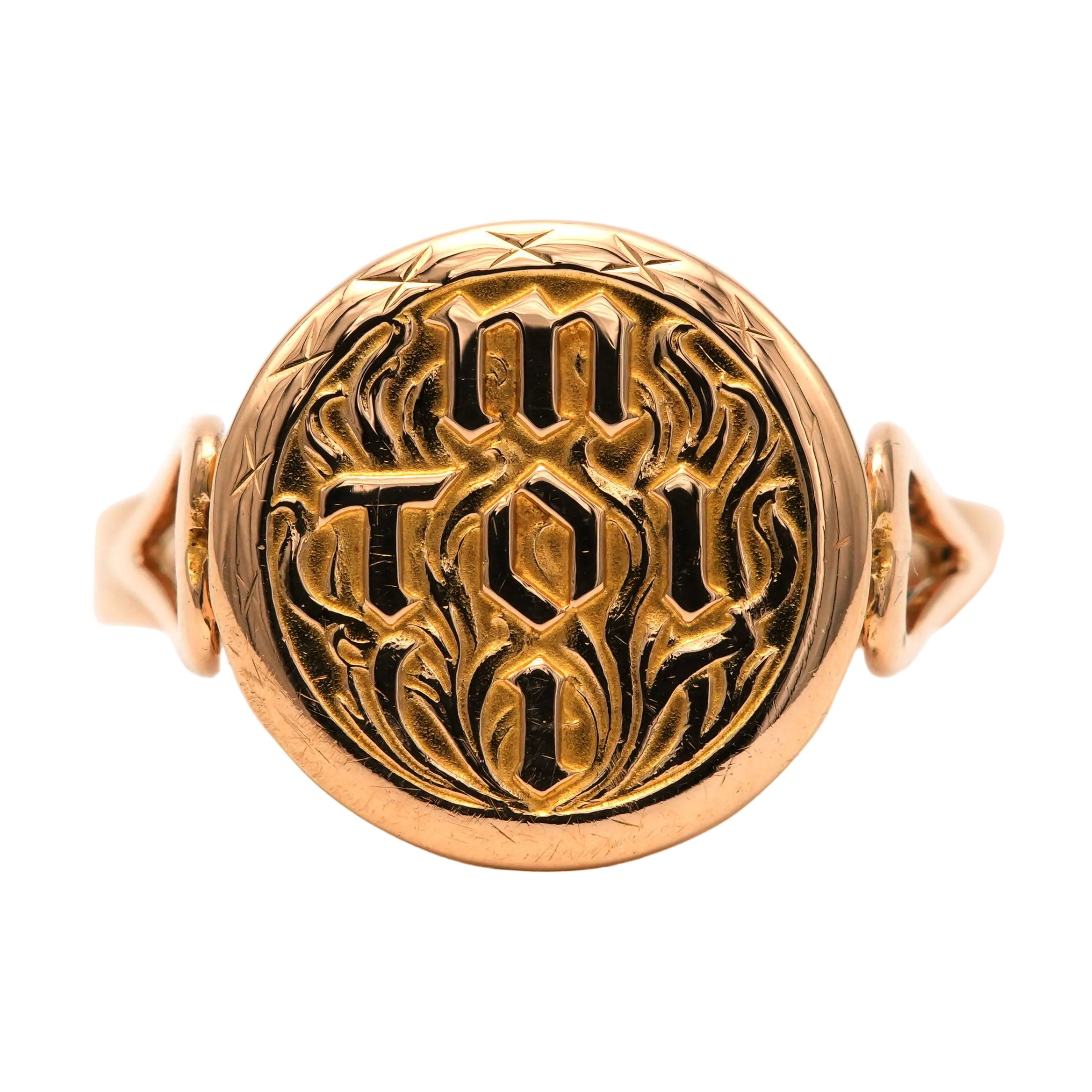 Signet ring in yellow gold