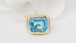 Yellow Gold Signet Ring with Topaz and Diamonds