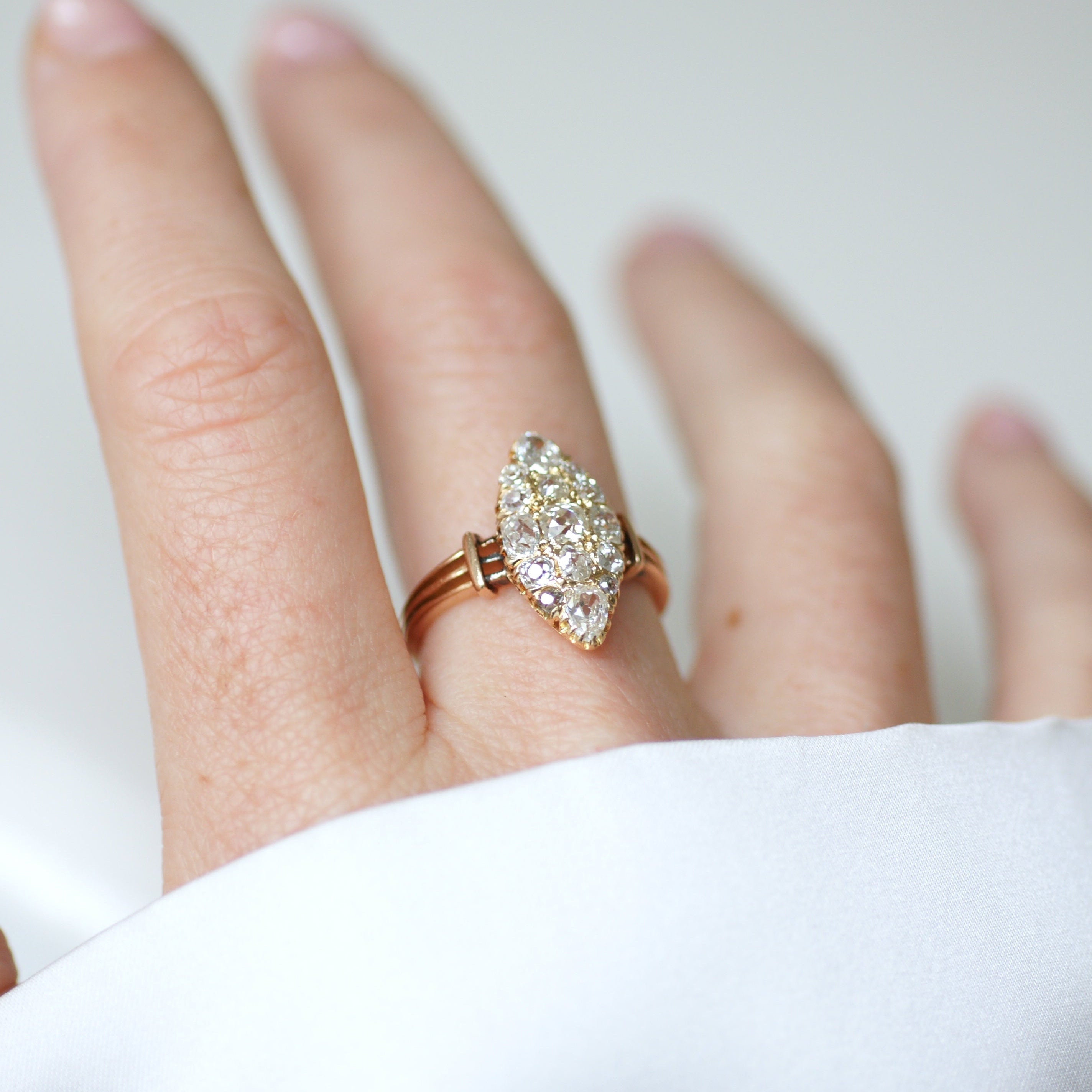 Ring Marquise in rose gold and diamonds