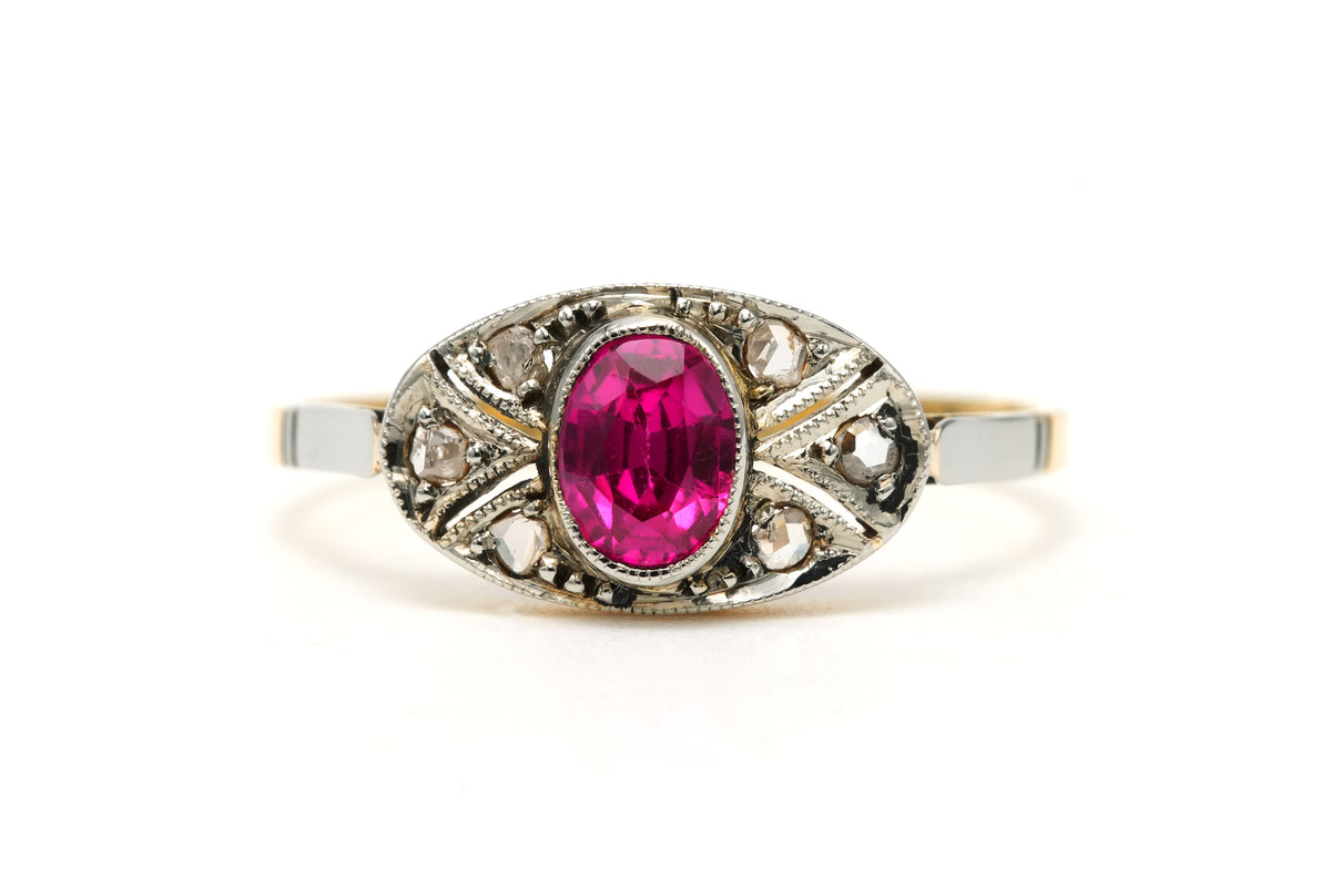Bague Entourage en or blanc, or jaune, rubis et diamants