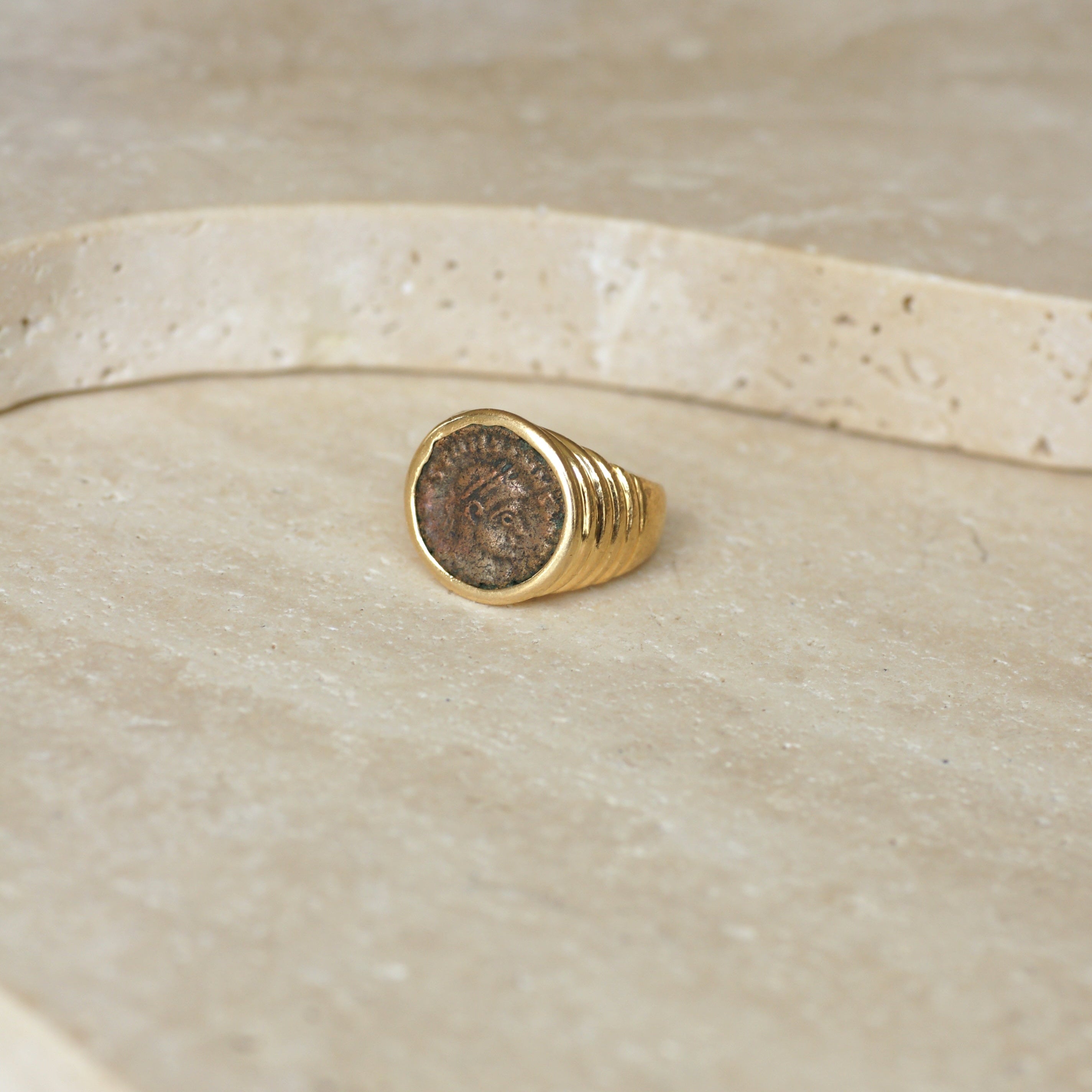 Ring BULGARI "Monete" in yellow gold