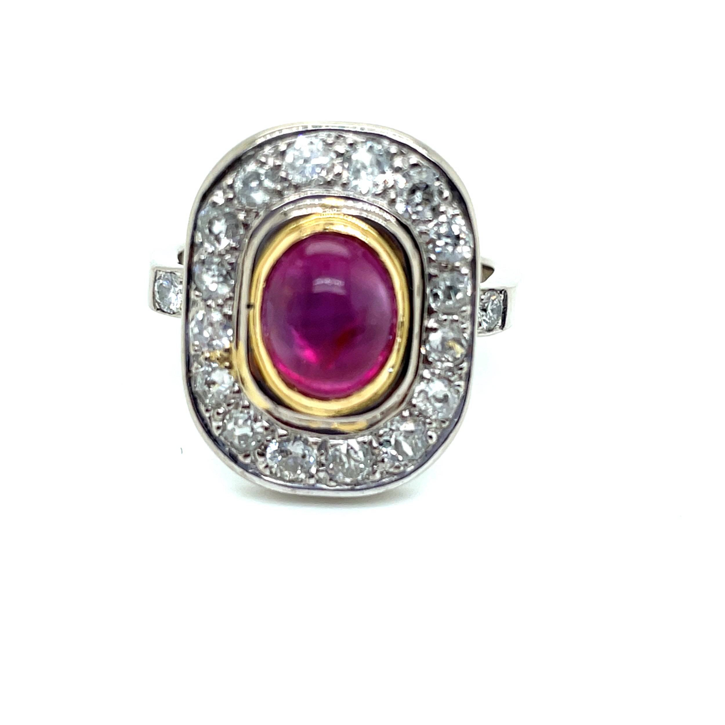 Ring with multicolored gold and rubies