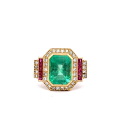 Bague Entourage en or jaune, émeraude, rubis et diamants