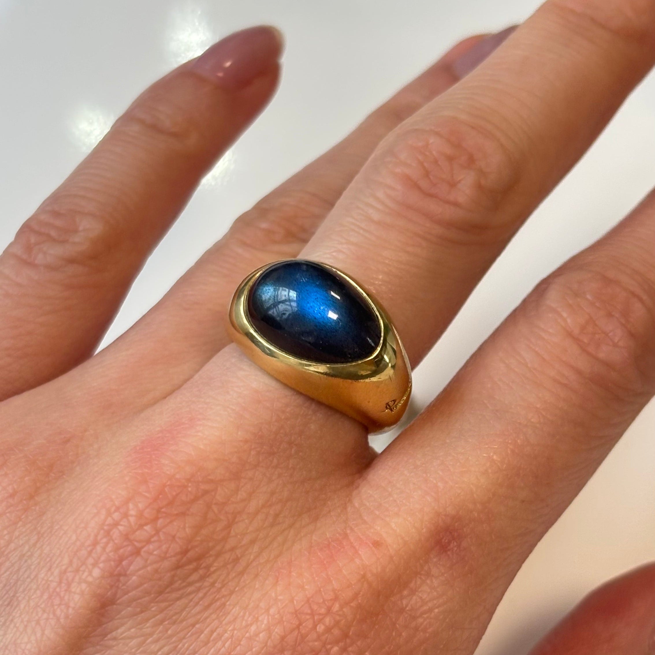 POMELLATO Bangle Ring in Yellow gold and labradorite
