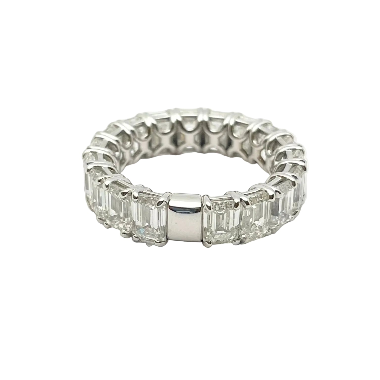"Eterné" Wedding Band in White Gold and Diamonds