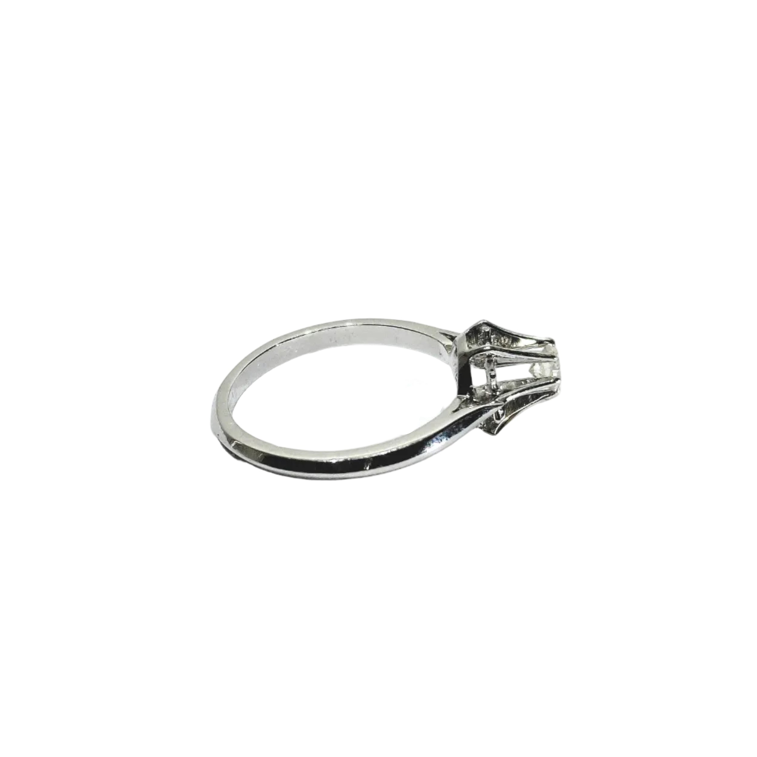 White gold and diamond Solitaire Ring