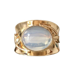 Yellow Gold Solitaire Ring with Moonstone