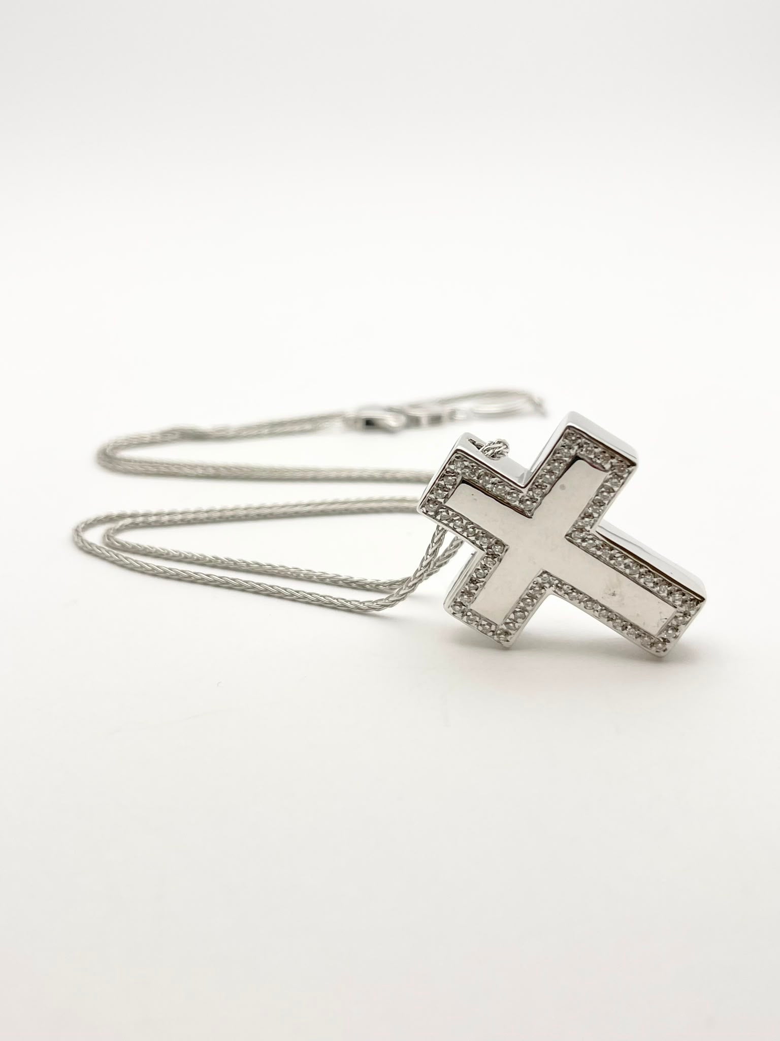SALVINI Necklace with Pendant in White Gold and Diamonds